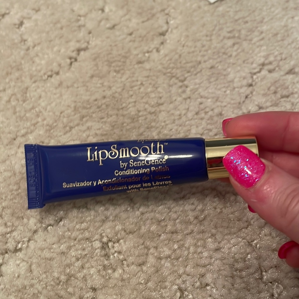 Senegence lip smooth lip exfoliator new never used